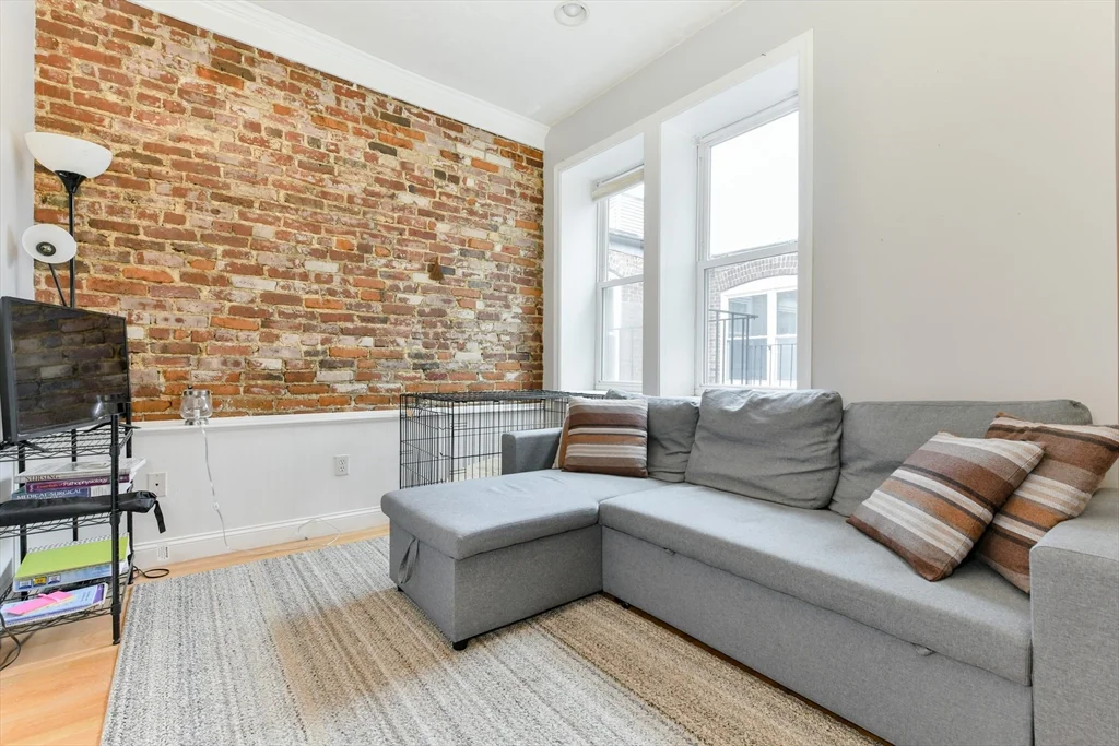 158 Cottage, East Boston