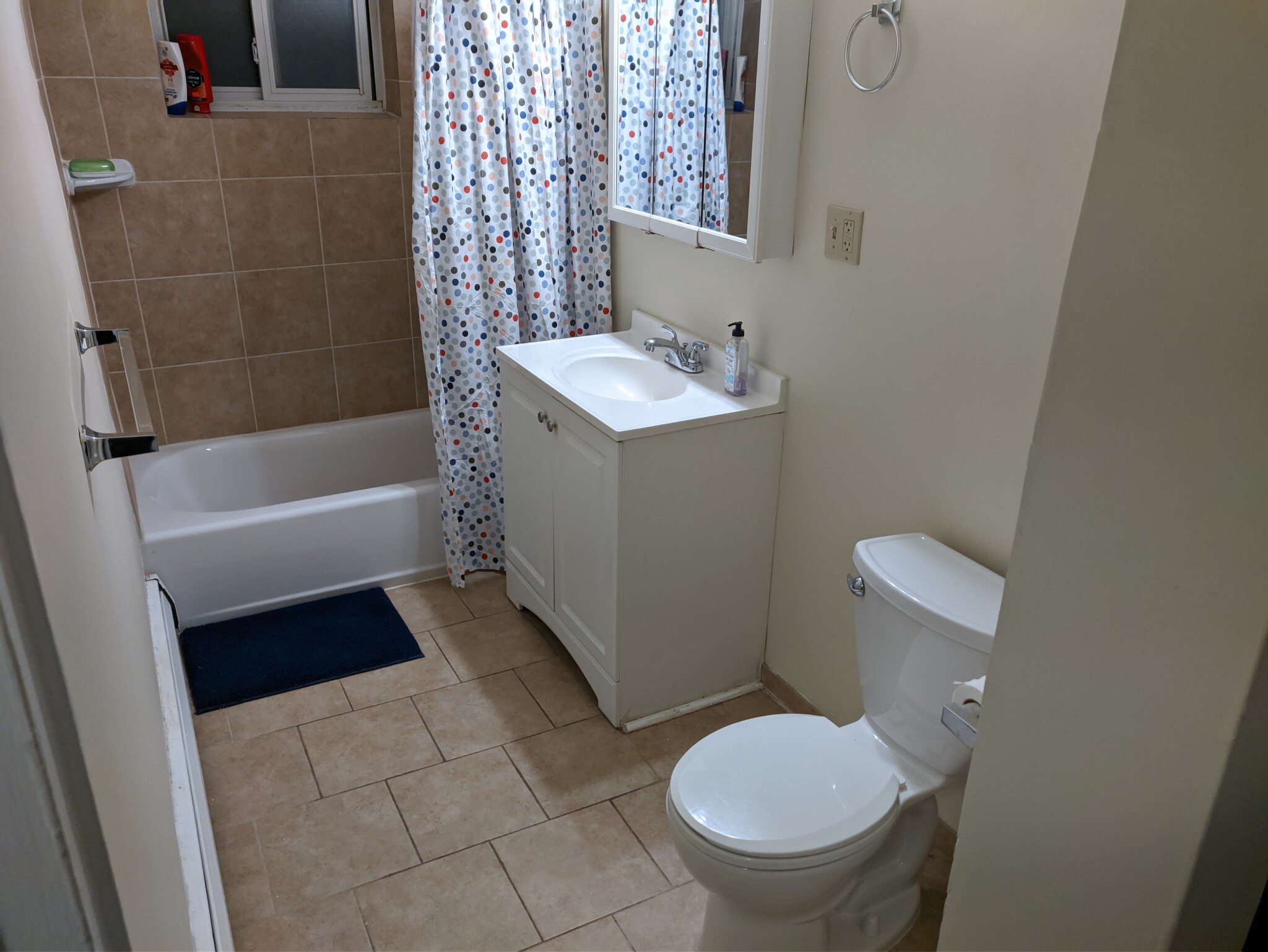 2 bed, 1 bath apartment for rent at 67 Chiswick Rd Unit 8., Brighton — photo 3 of 3