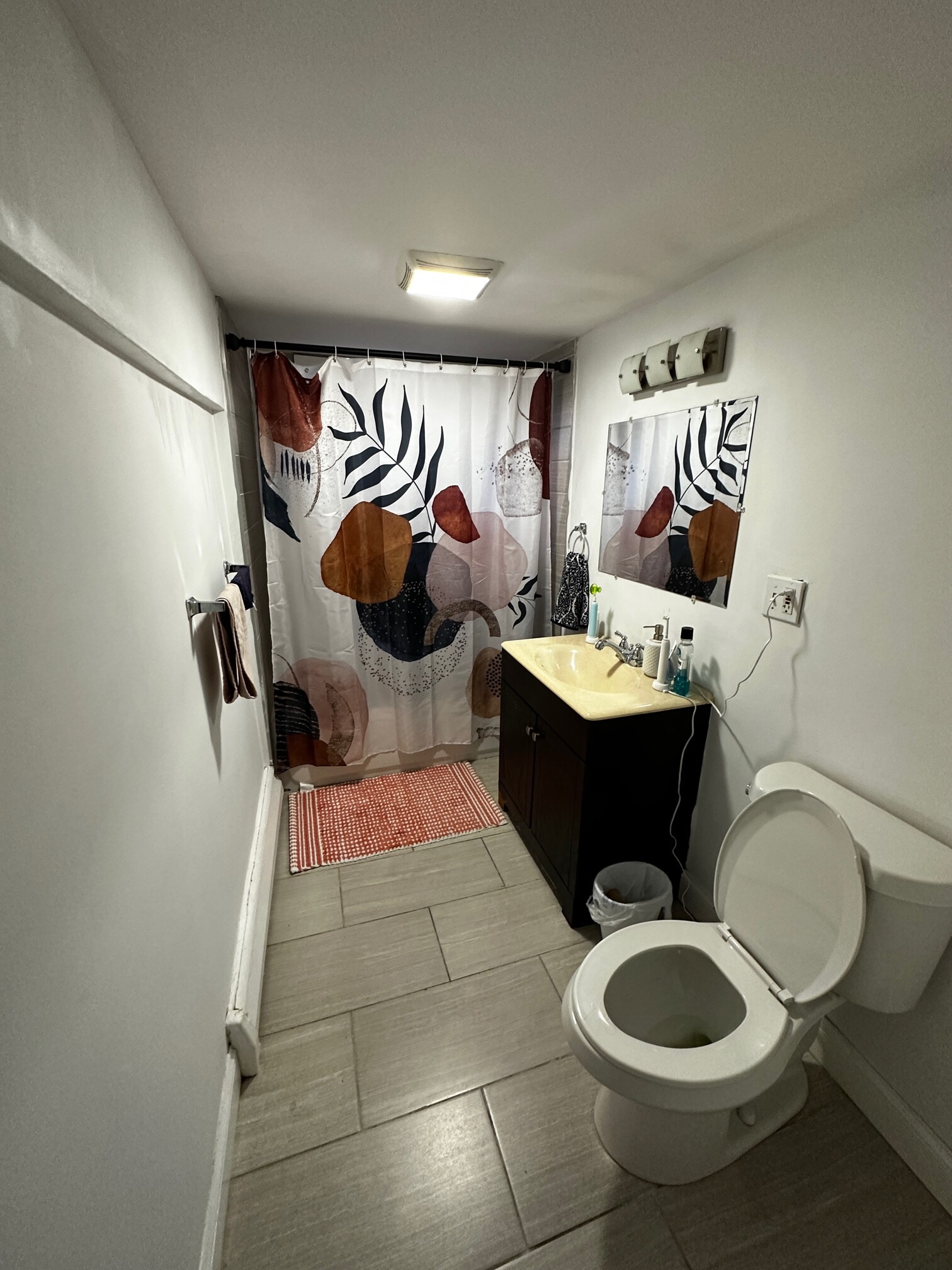 2 bed, 1 bath apartment for rent at 67 Chiswick Rd Unit 02, Brighton — photo 3 of 3