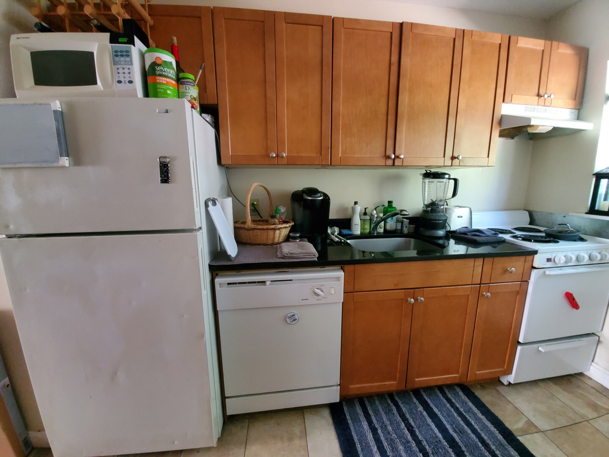 2 bed, 1 bath apartment for rent at 67 Chiswick Rd Unit 4a, Brighton — photo 2 of 3