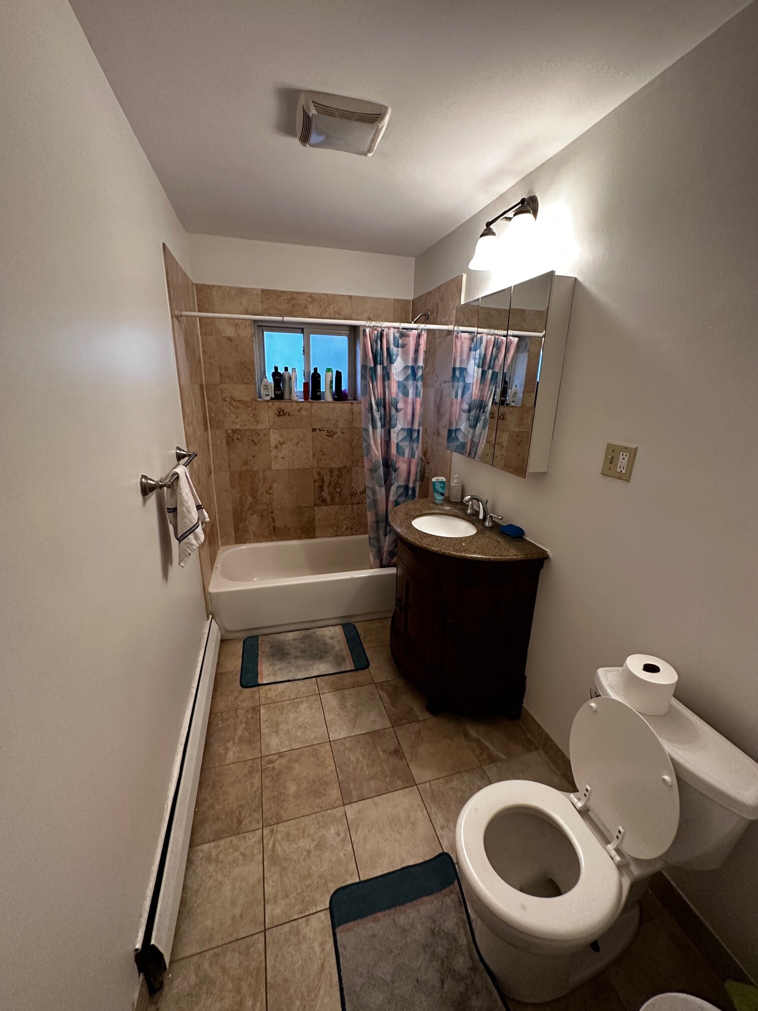 2 bed, 1 bath apartment for rent at 67 Chiswick Rd Unit 4., Brighton — photo 3 of 3