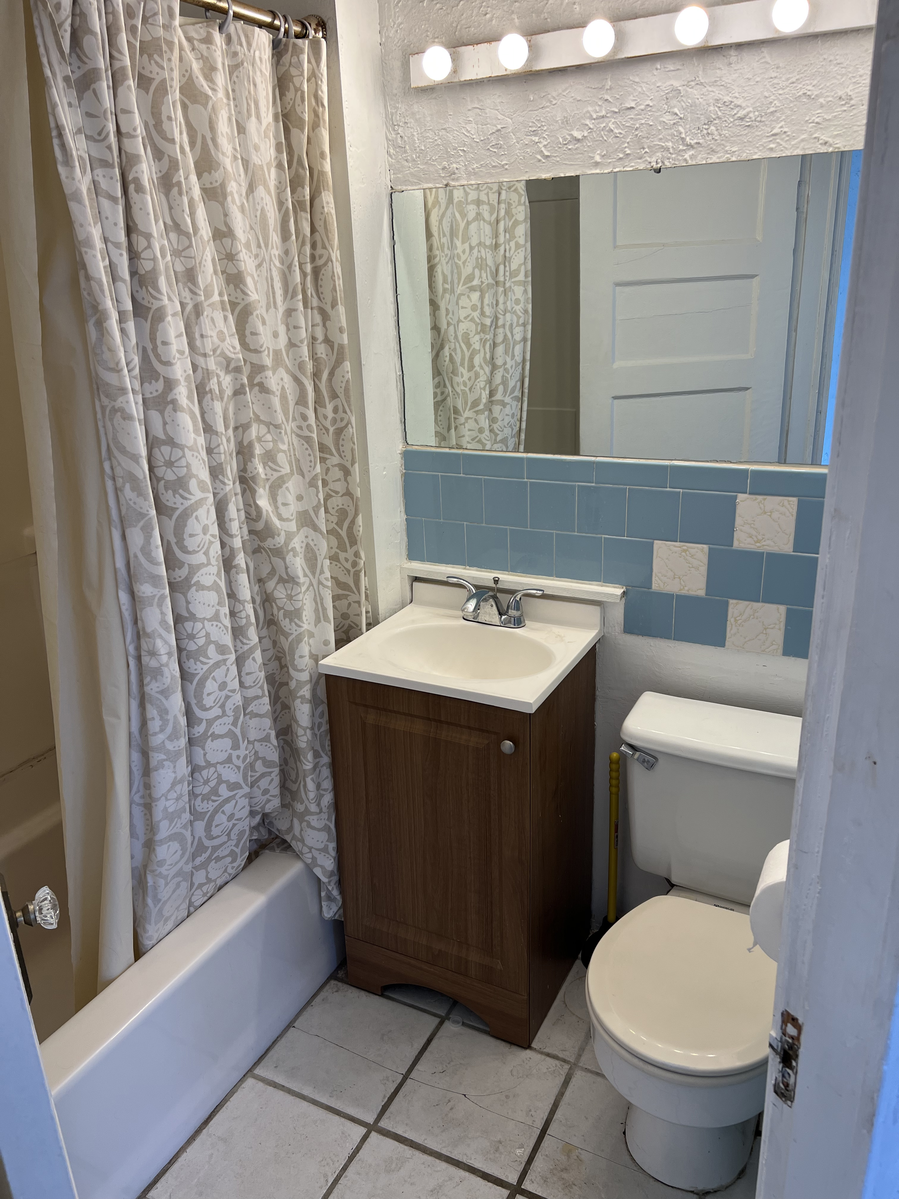 2 bed, 1 bath apartment for rent at 67 Parker St Unit 3, Watertown — photo 5 of 17