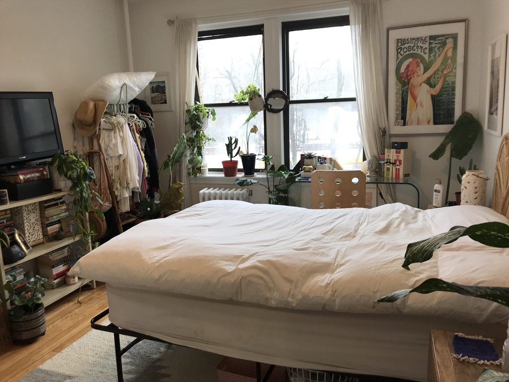 145 Englewood Ave, Brighton