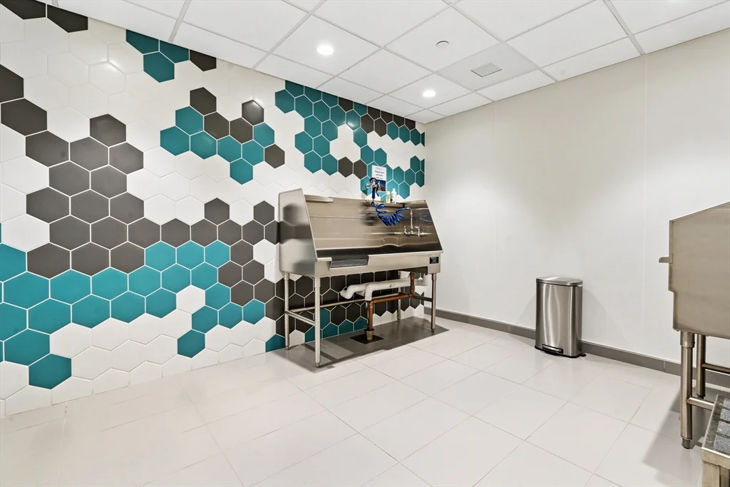 188 Brookline Ave, Fenway