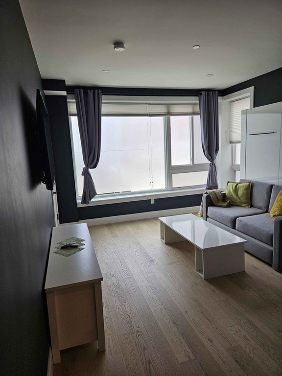 71 Border St, East Boston