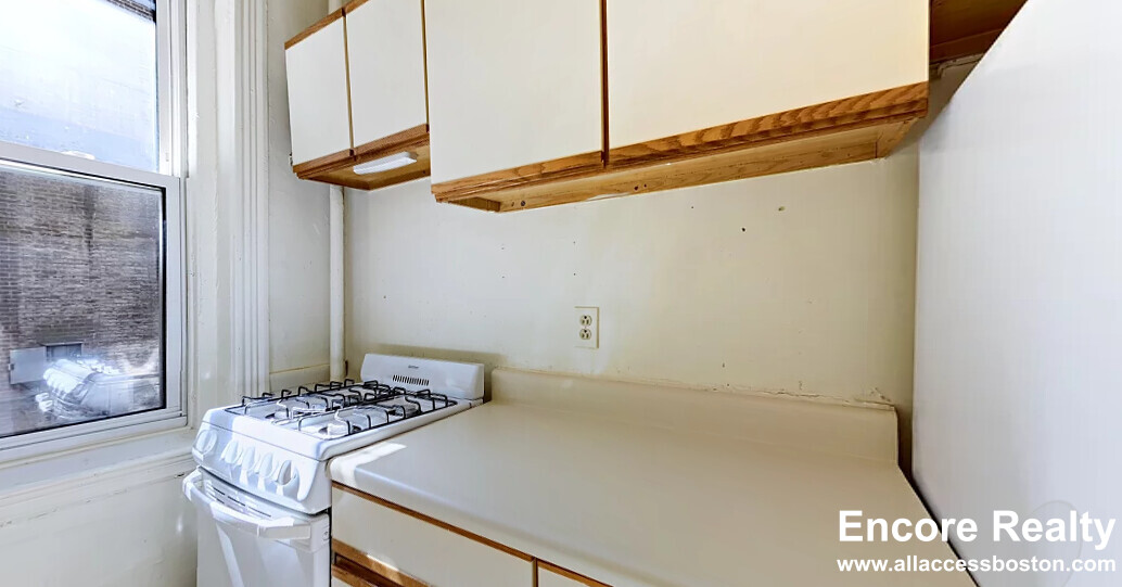 32 Queensberry St, Fenway