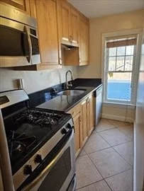 21 Bird St, Foxboro