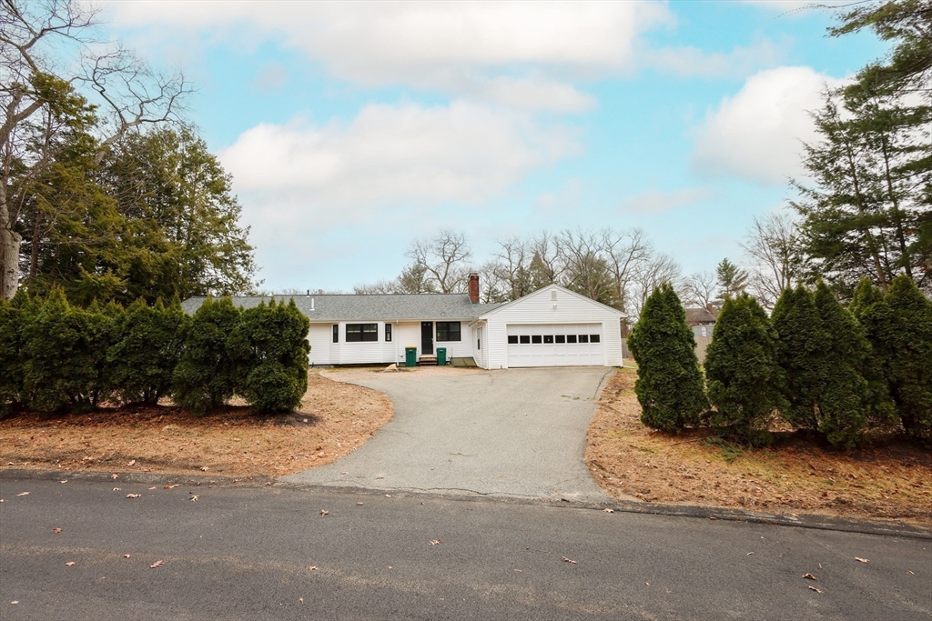 321 Nichols St, Norwood