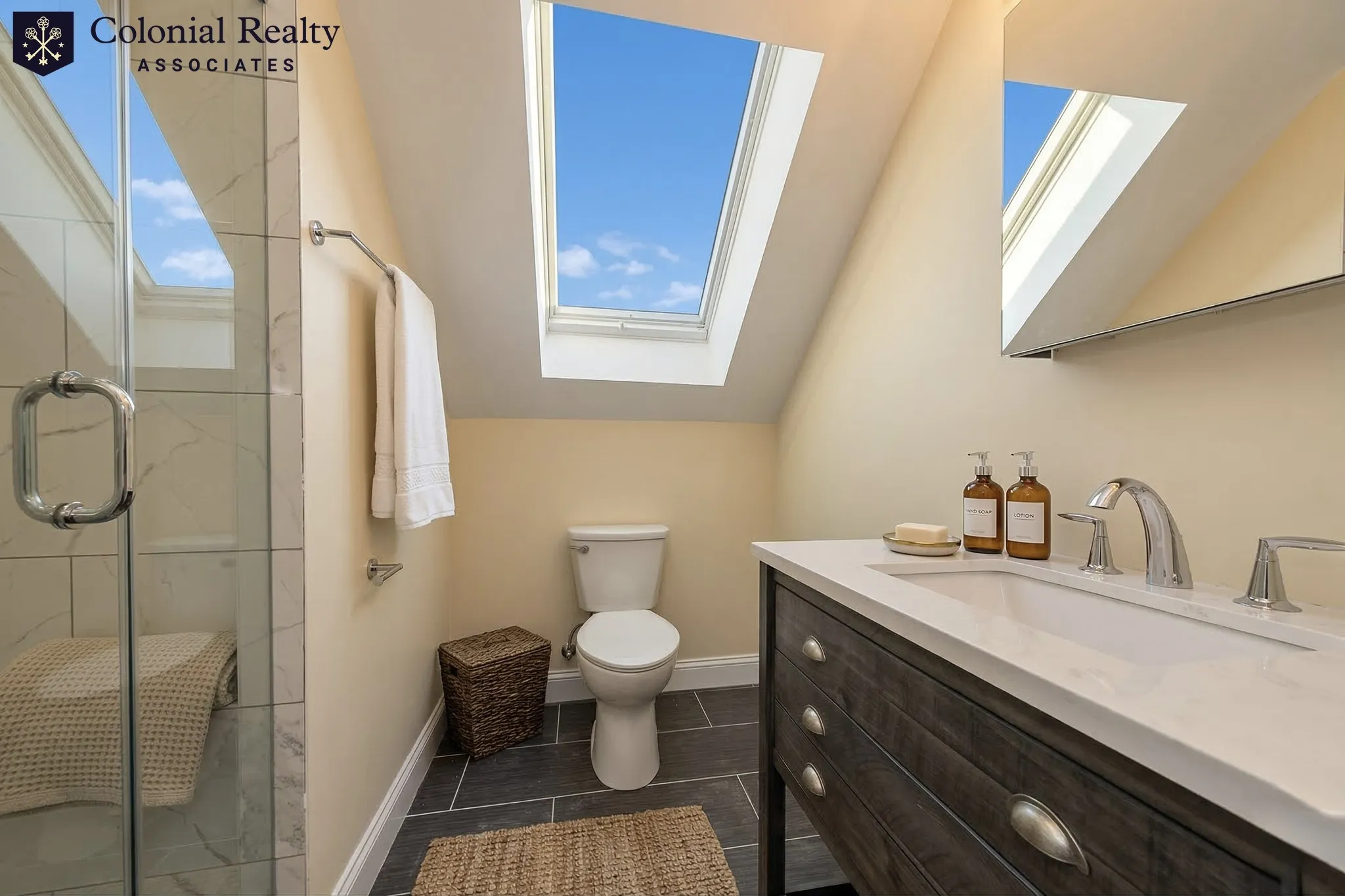 62 Bradbury Ave, Medford