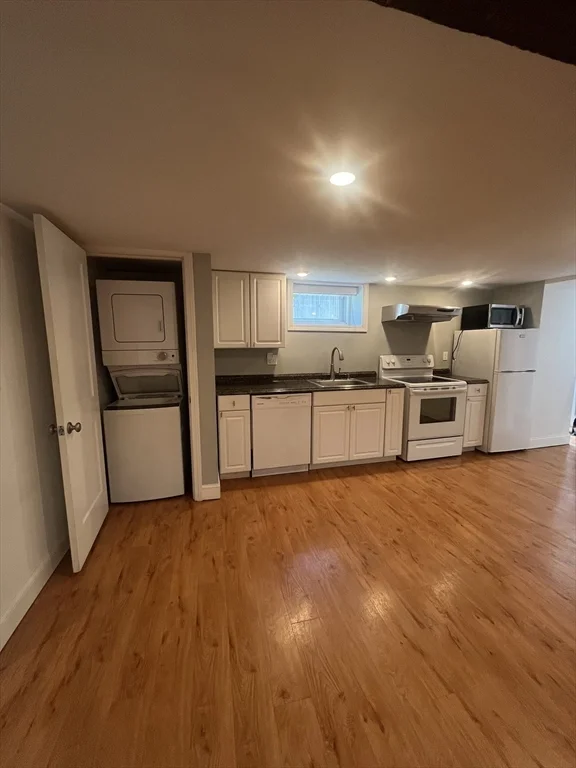 18 Silver Lake, Nonantum