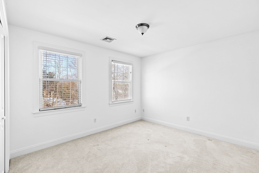 47 Fottler Rd, Hingham