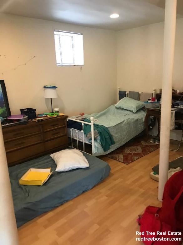 12 Dean Rd, Brookline