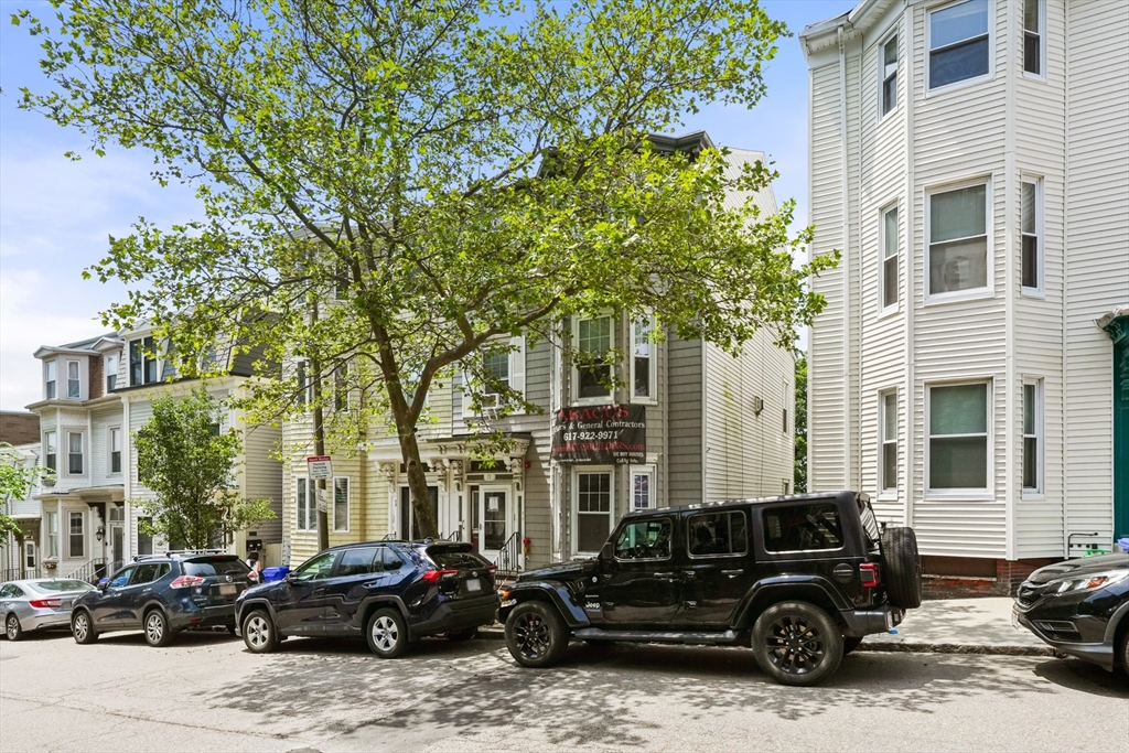 71 Old Harbor St, South Boston