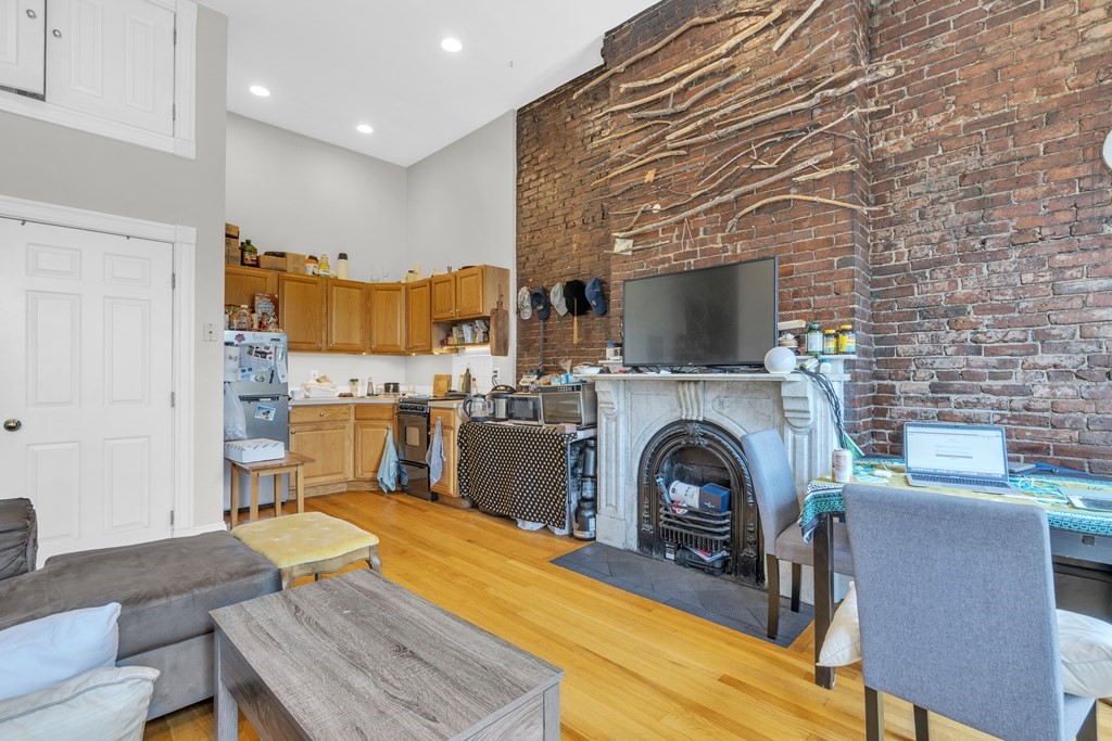 1 bed, 1 bath apartment for rent at 672 Tremont St Unit 2, South End — photo 2 of 9
