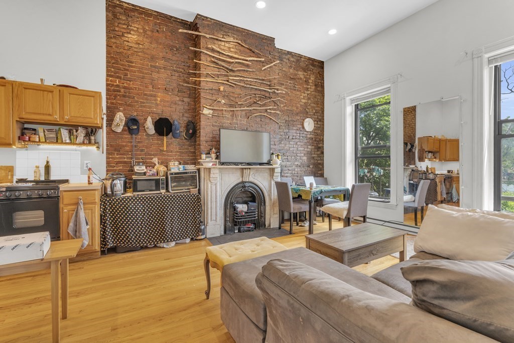 1 bed, 1 bath apartment for rent at 672 Tremont St Unit 2, South End — photo 4 of 9