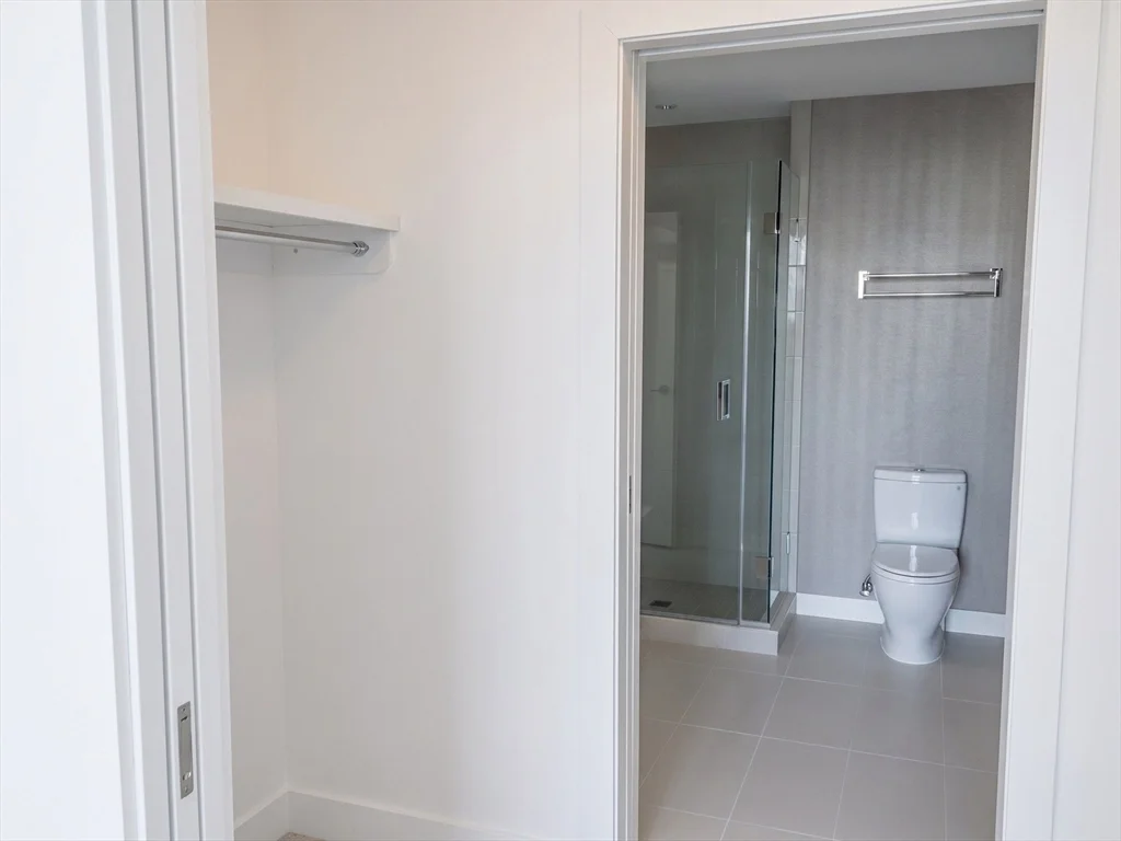 32 Traveler St, South End