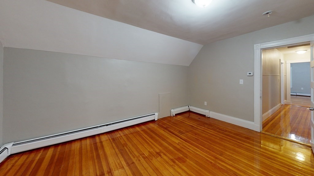 1011 Washington St, Newton