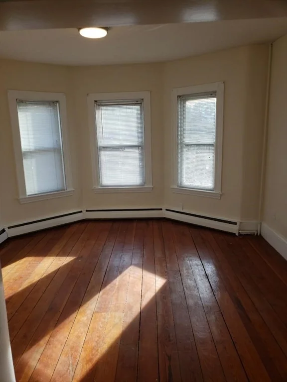 18 White St Pl, Spring Hill