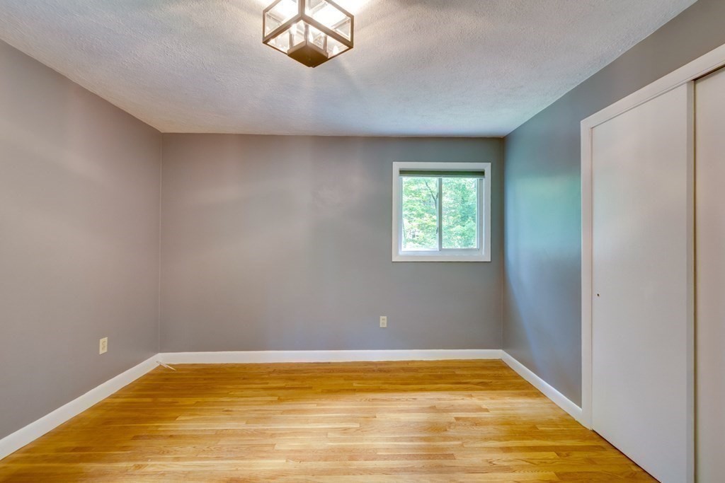 54 Blackmer Rd, Sudbury