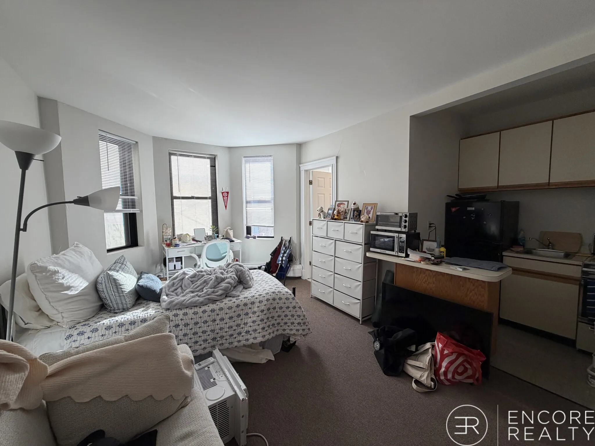 833 Beacon St, Fenway