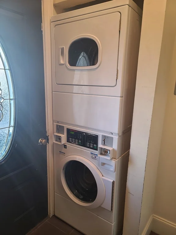 31 Jenkins St, South Boston