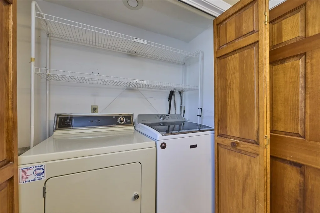 7 Gibbs Valley Path, Framingham