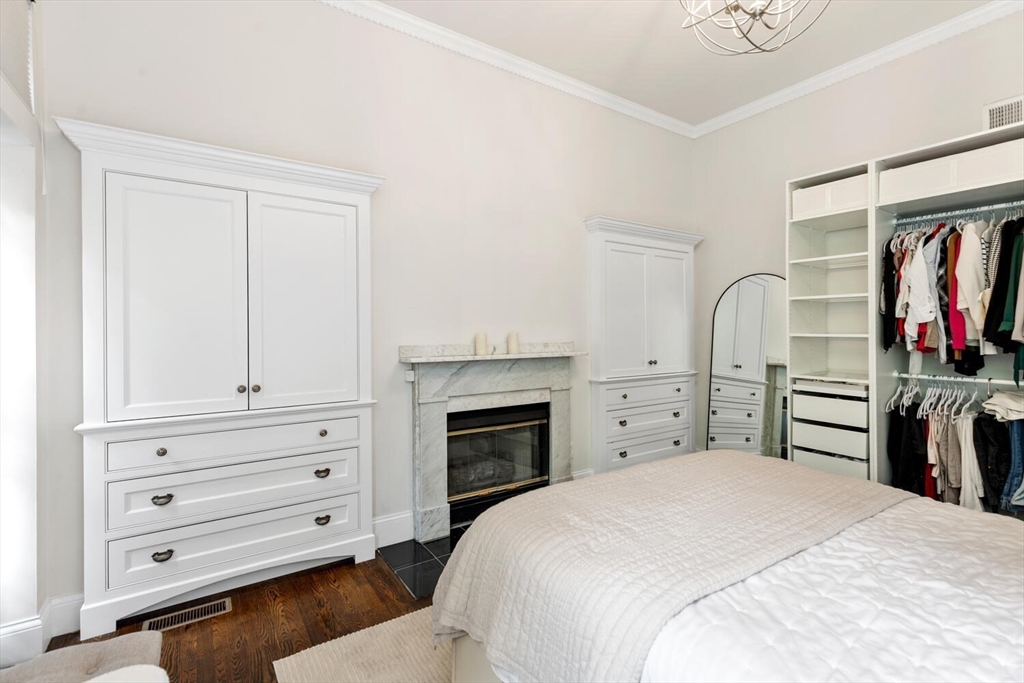 565 Massachusetts Ave, South End