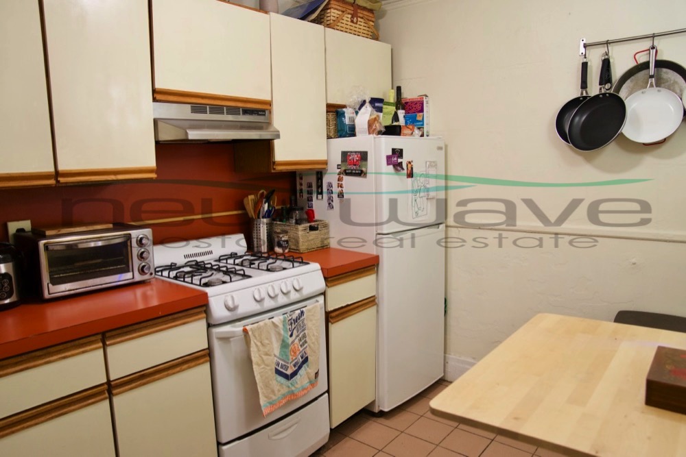 94 West Cedar St, Beacon Hill