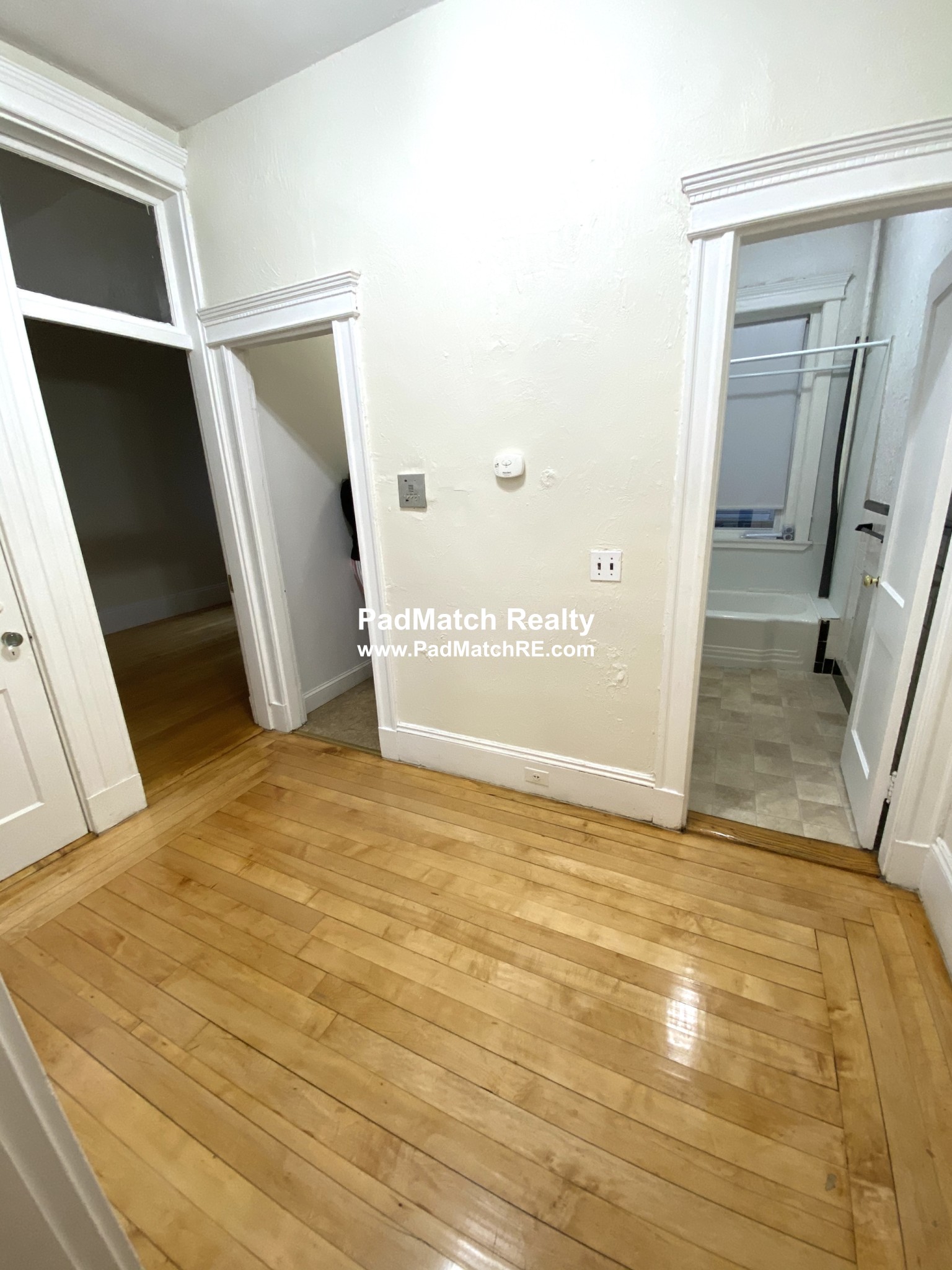 1822 Beacon St, Brookline