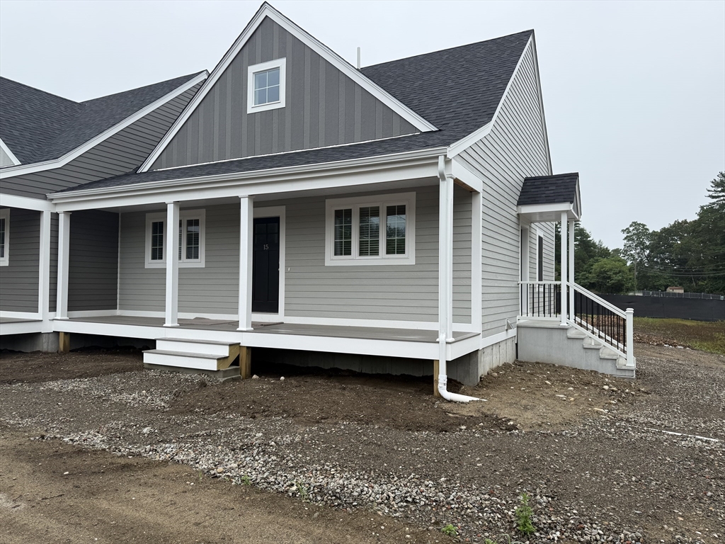 15 Glacier Path, Middleboro