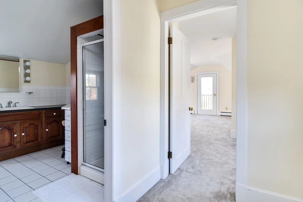 110 Main St, Hopkinton