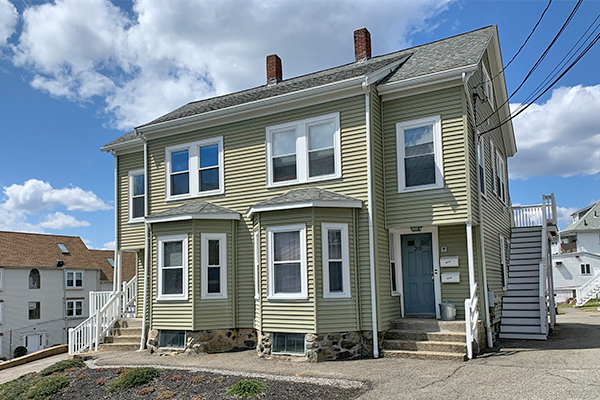 20 Norumbega Ter, South Side