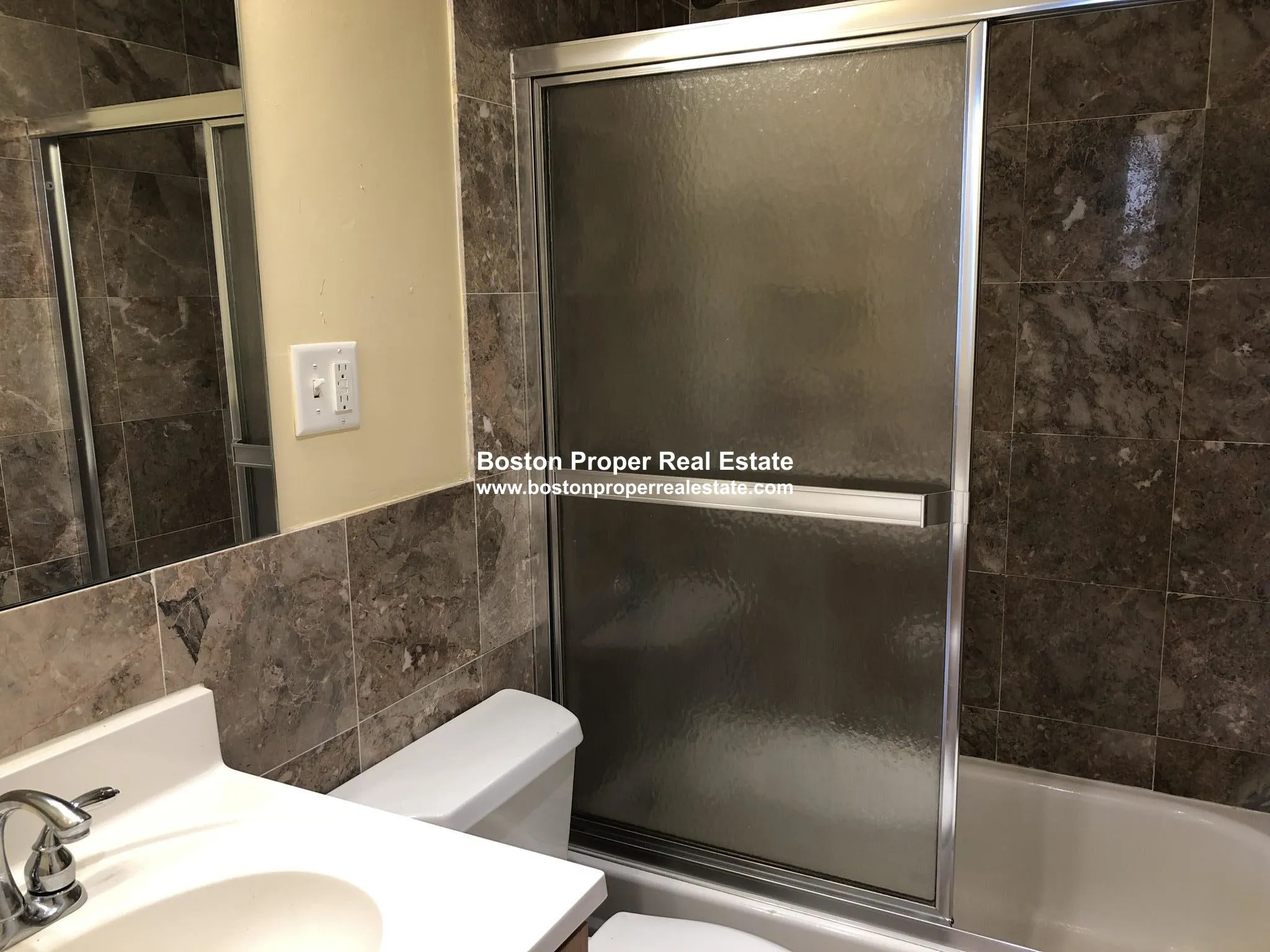 51 Gloucester St, Back Bay