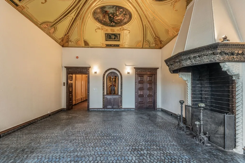 107 Beacon St, Back Bay