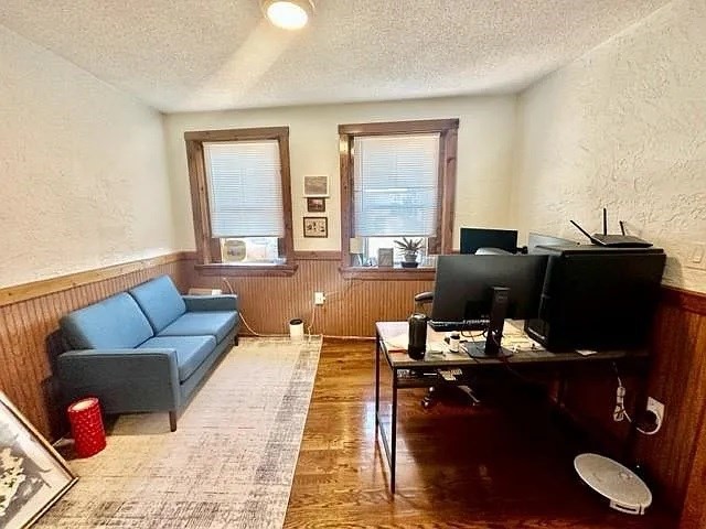 4 Garden Ct St, North End