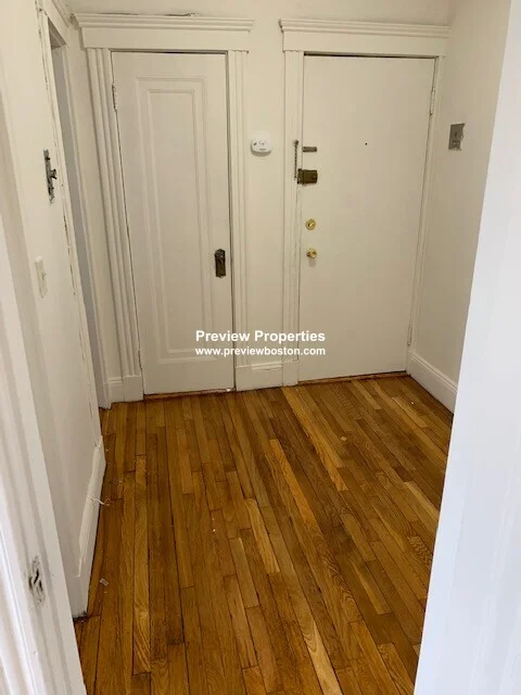 1185 Boylston St, Fenway