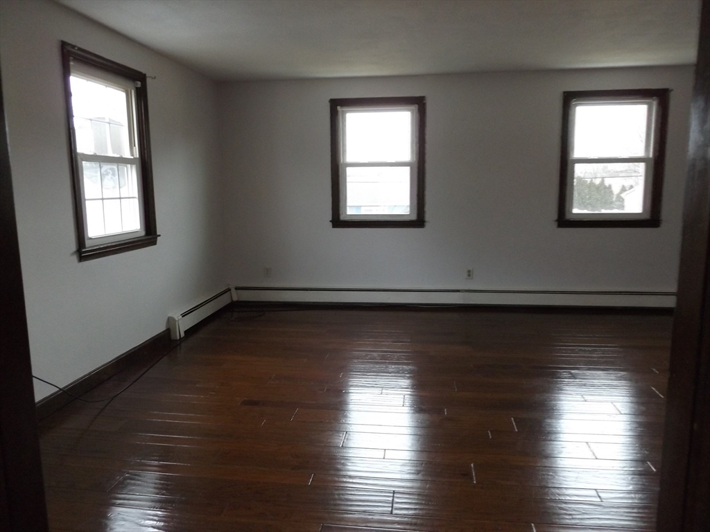 28 Greenwich St, Attleboro