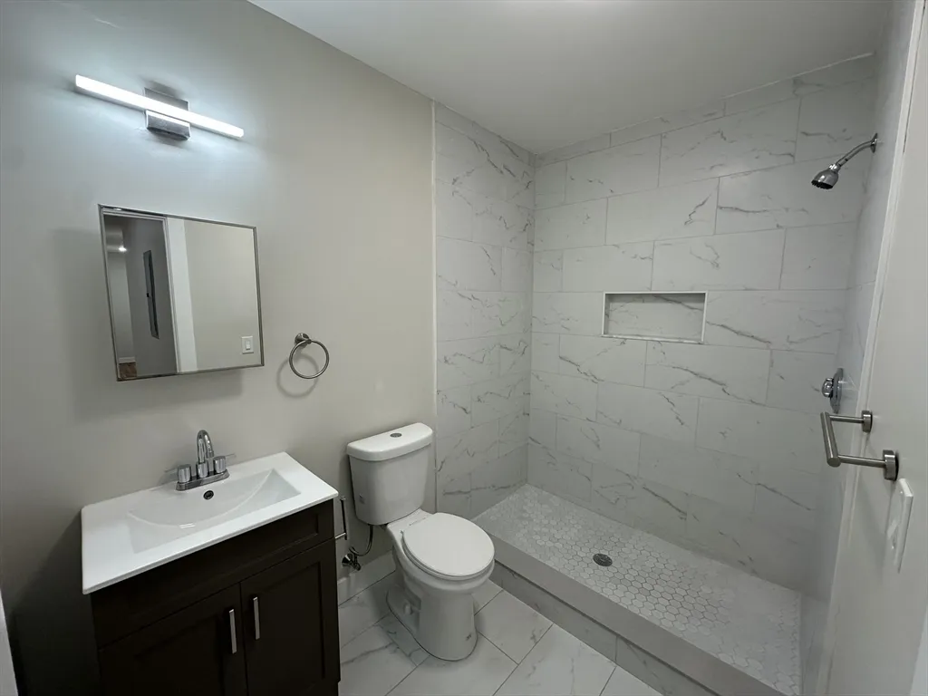 34-36 Abbotsfield St, Roxbury