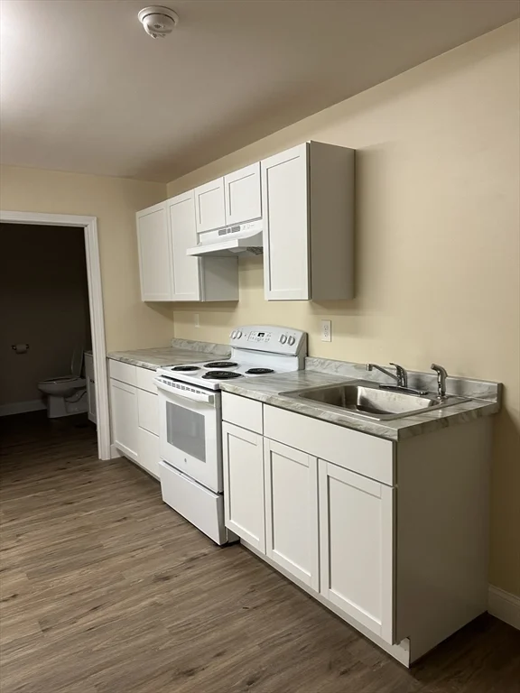 13 B Waushacum, Sterling