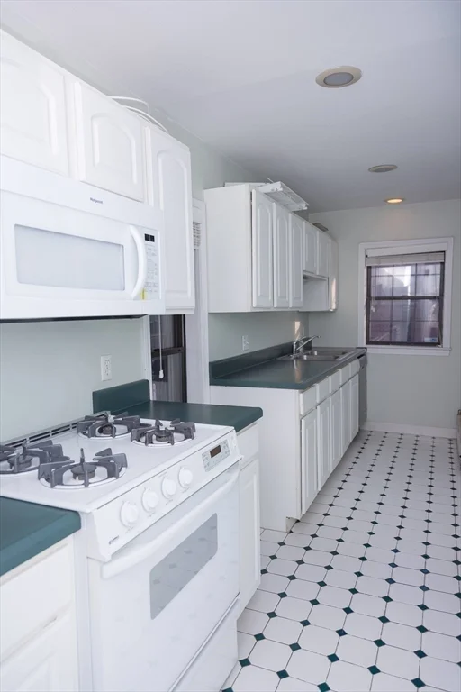 411 Beacon, Back Bay