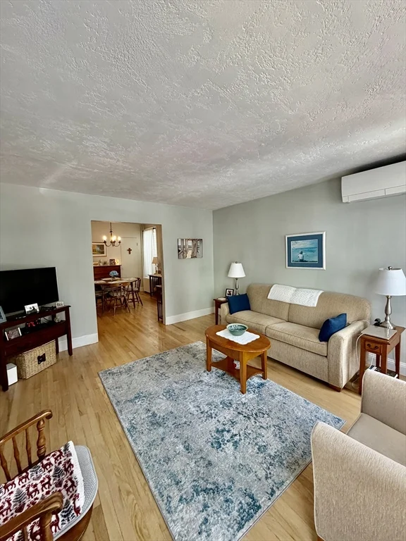176 M, South Boston