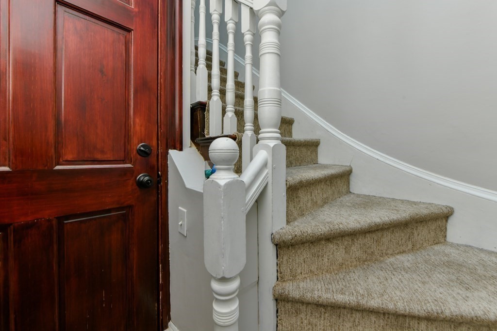 240 W 5th St, South Boston