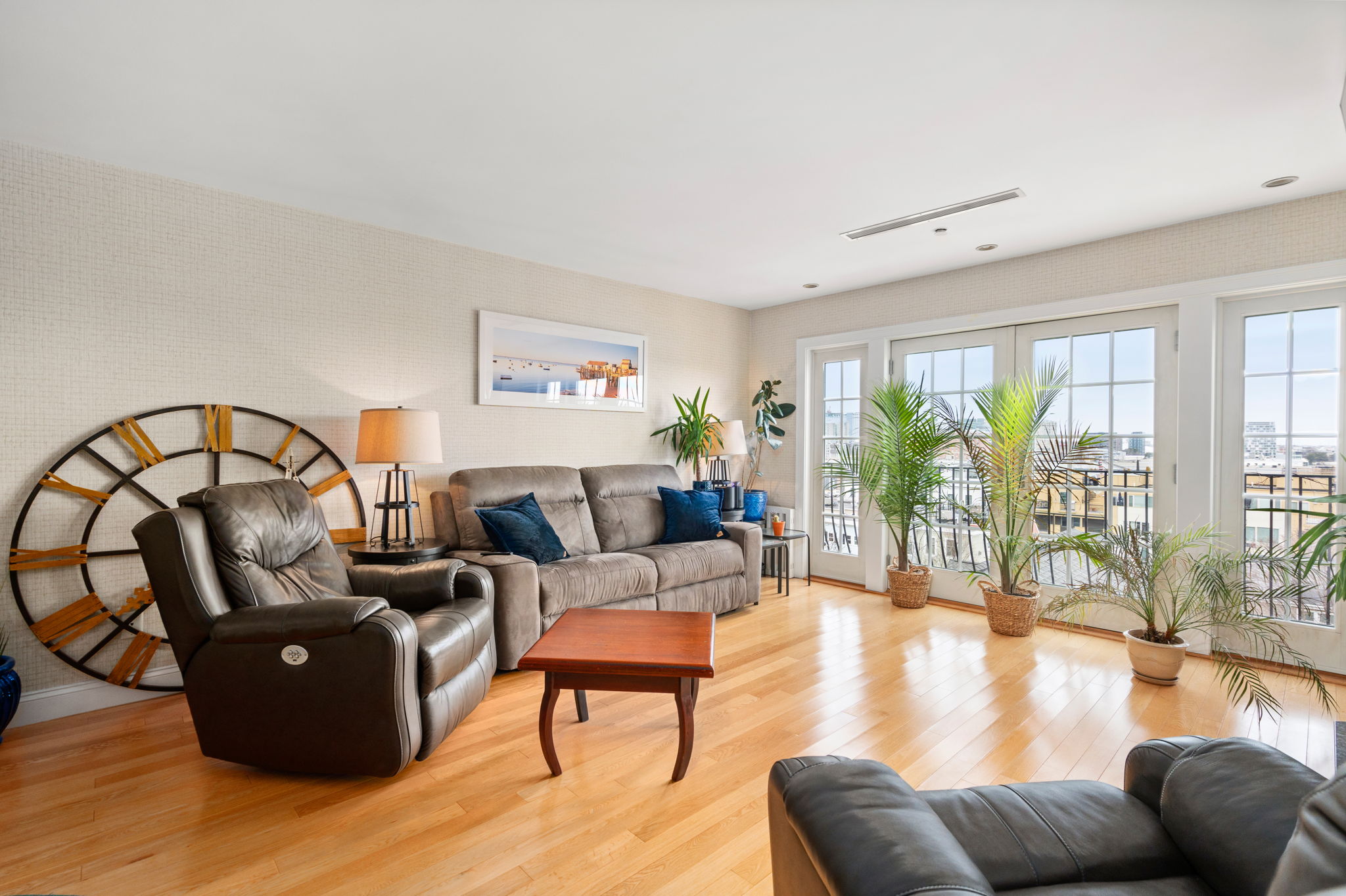 320 West 3rd St, South Boston