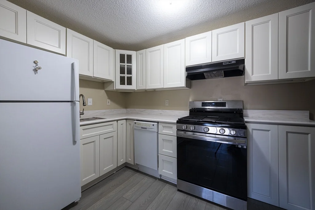 645 W Lowell Ave, Zip 01832