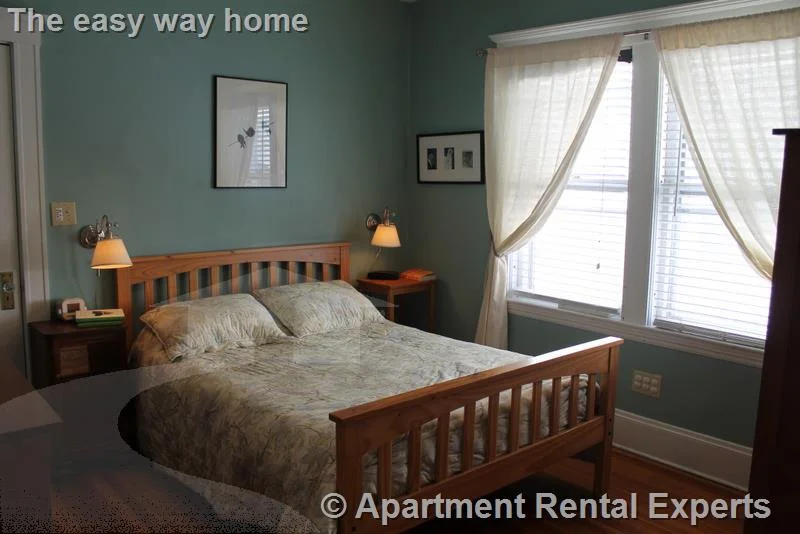 25 Leonard St, Davis Square