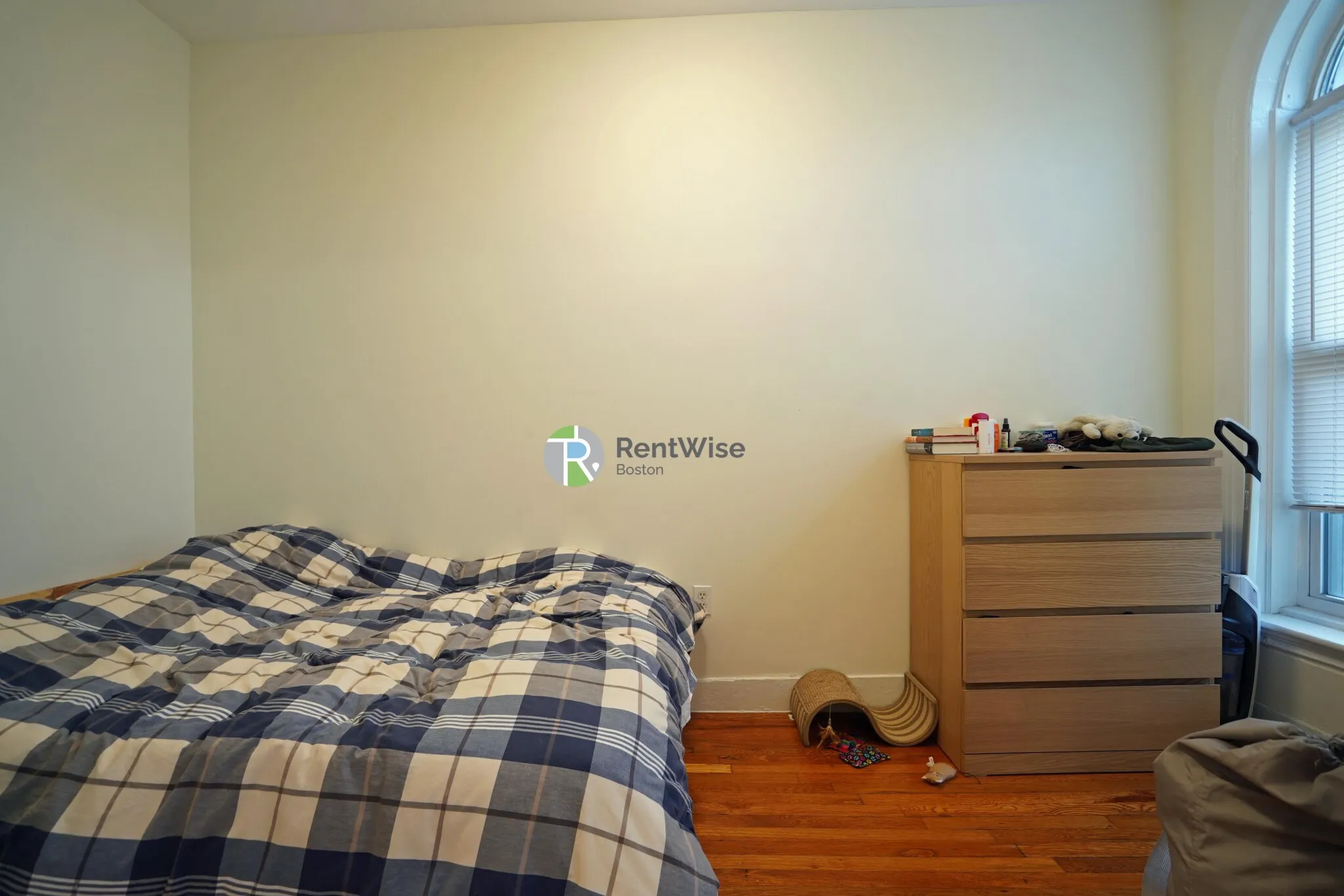 1302 Commonwealth Ave, Allston