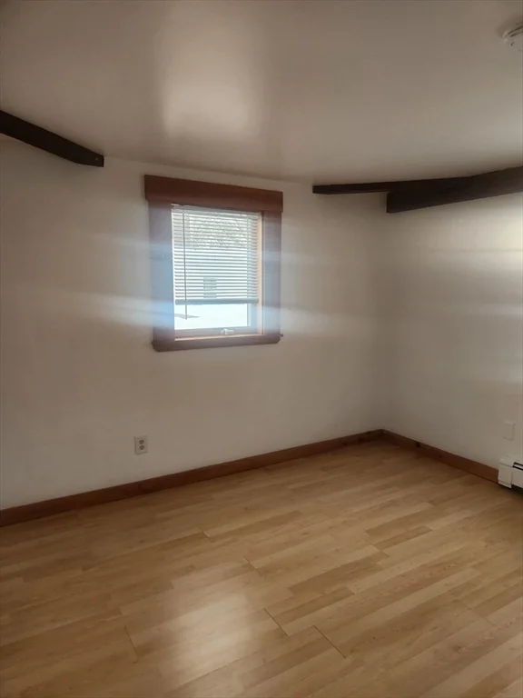 92 Main St, Hopkinton