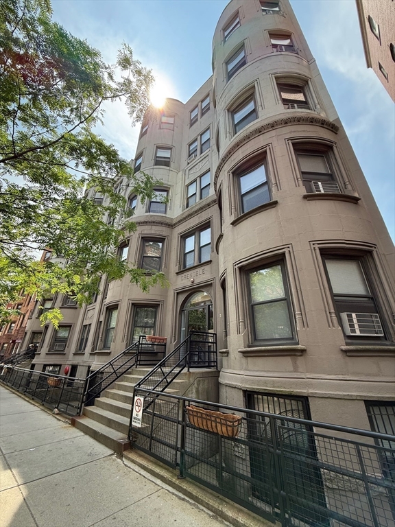 78 Westland Ave, Fenway