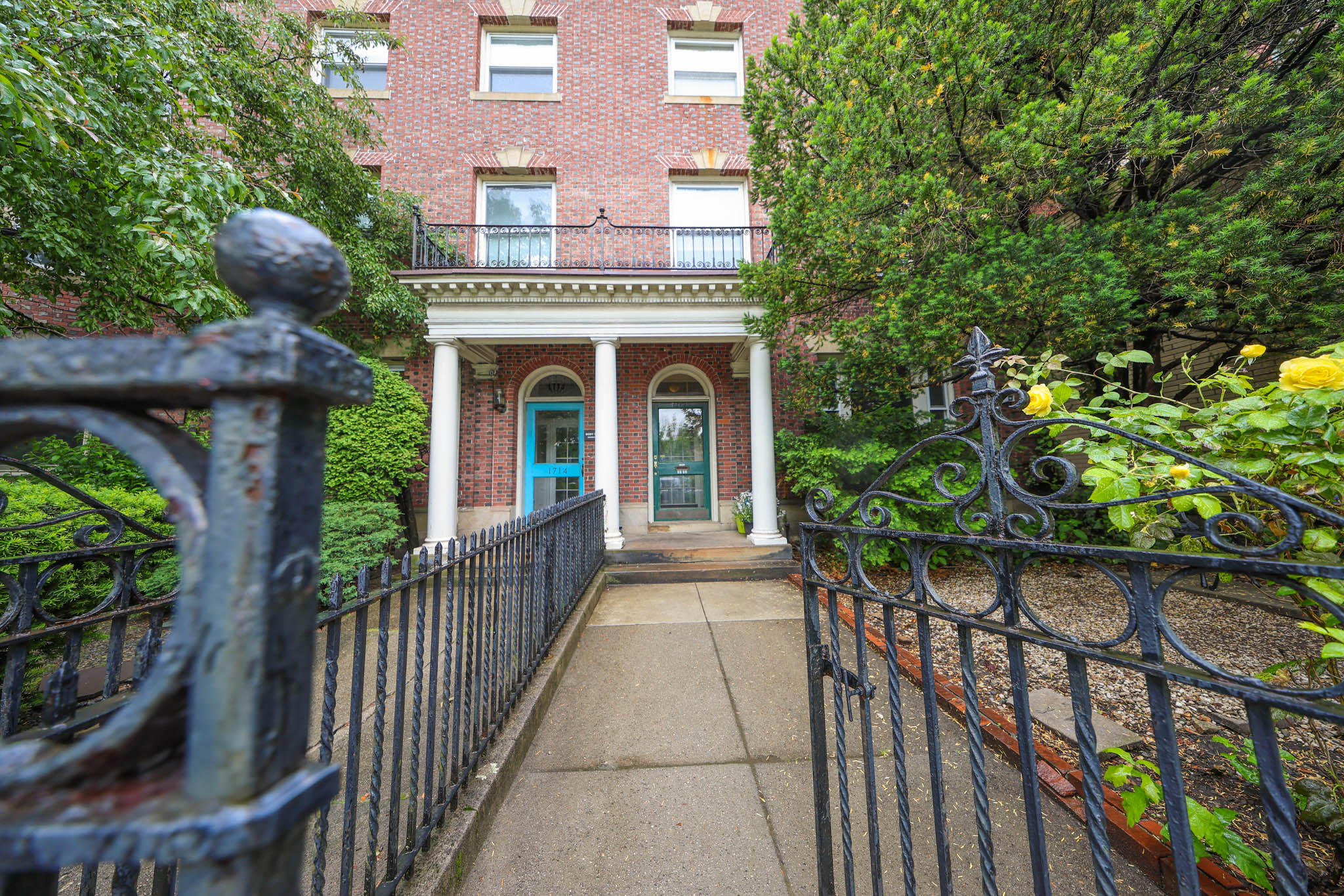 1712 Beacon St, Brookline