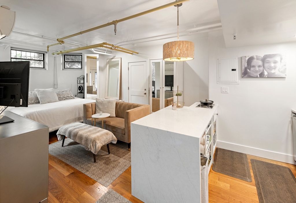 364 Marlborough St, Back Bay